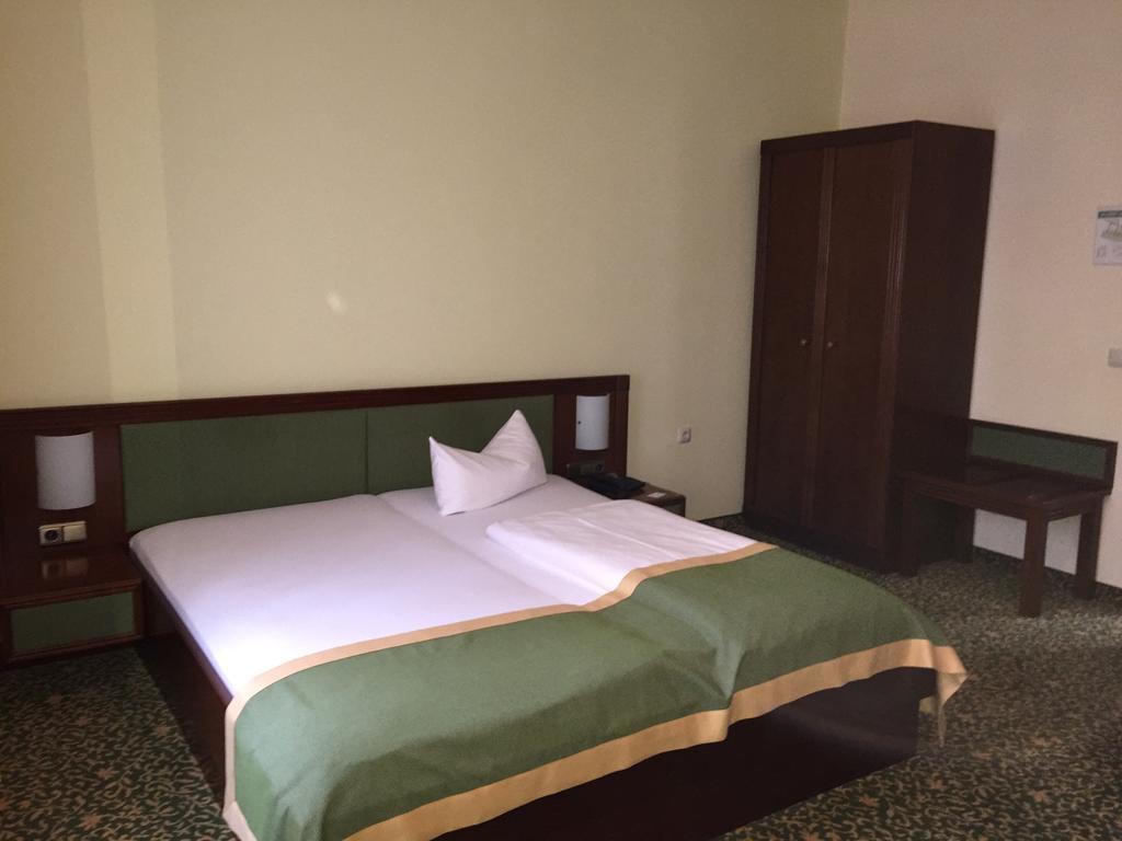 Parkhotel Zirndorf Buitenkant foto